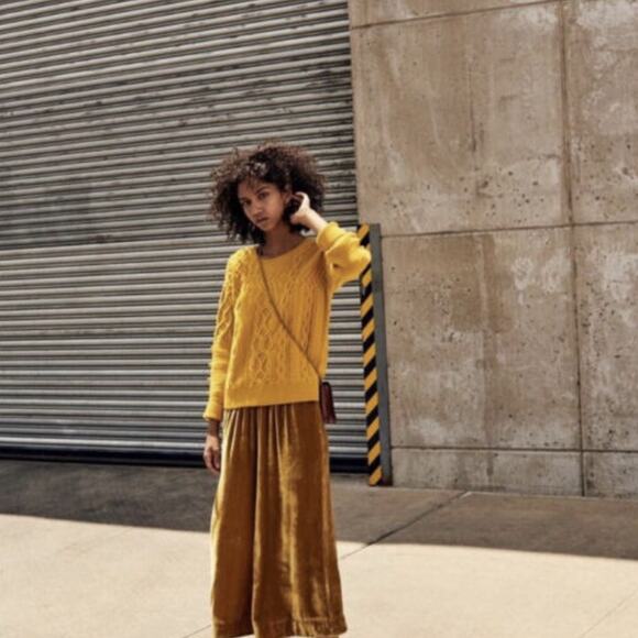 ABERCROMBIE & FITCH Cable Knit Sweater Mustard Yellow {T8} - Picture 1 of 5